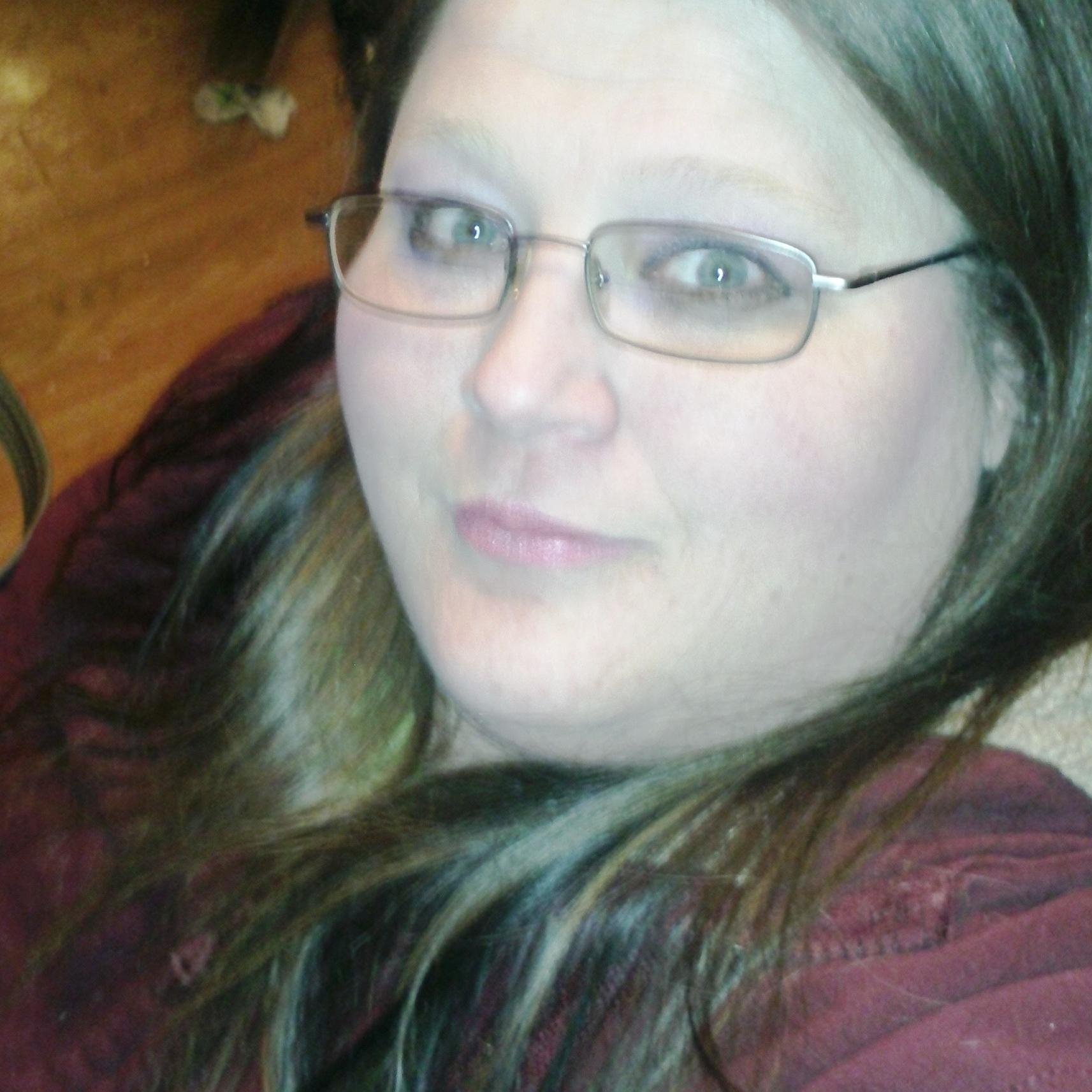 53 year old Mom, loves Twilight fanfic. I write under the names; TeamAllTwilight, JessAndTAT, WeeKittyAndTAT, & WeeJessAndTAT.