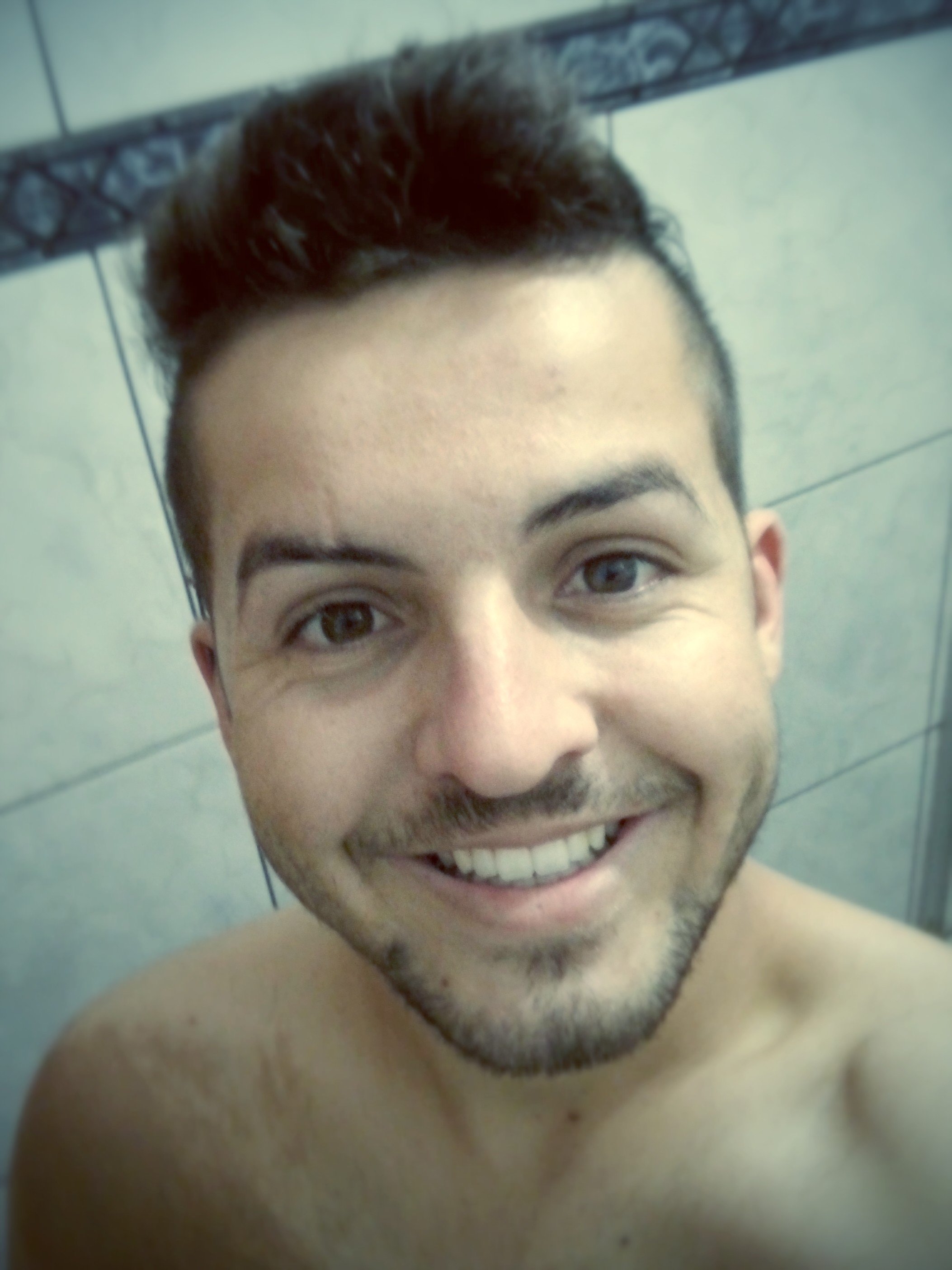 Só é digno da sabedoria quem usa as lágrimas para irrigá-la. (...)