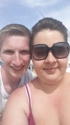 hi my name is Natalie I'm 24 years old I live with my gorgeous partner kieran and our beautiful little boy leyton ray reeves!
