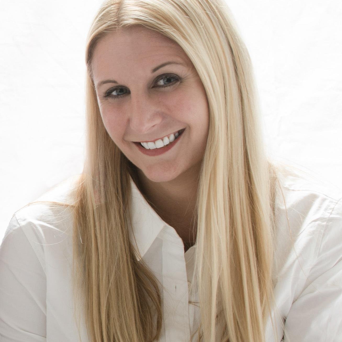 LisaG20854's profile picture. Media maven, LAX mom, foodie, yoga addict & boot camp devotee, proud @SyracuseU alum