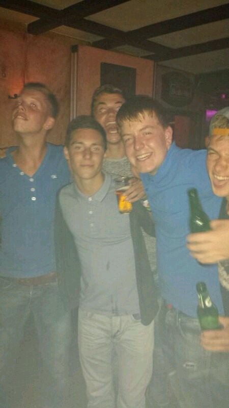 de graafschap doetinchem! 16jaar.                                  music. /hardstyle/eminem                 Ludger college 4Mavo