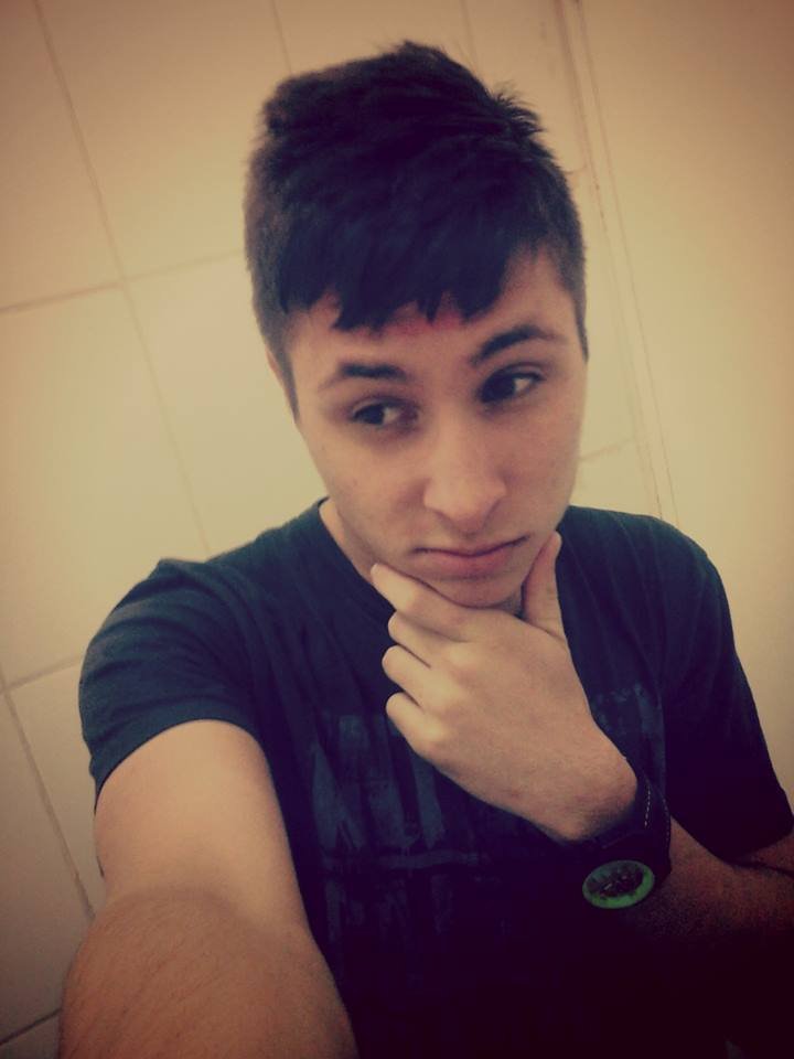 eu amo futebol,adoro curtir com amigos