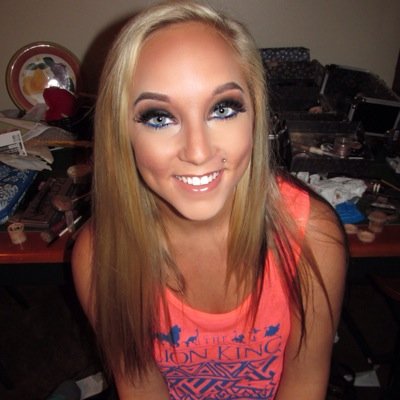 Savannah. 22. pizza lover, dog mom, UWG~