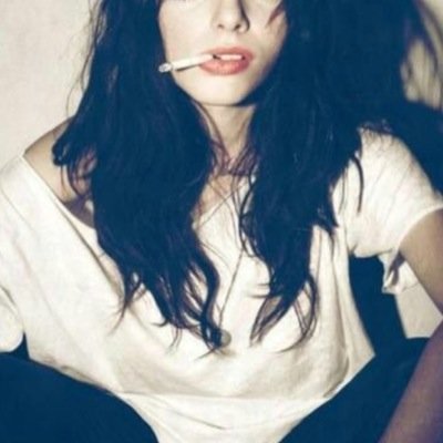 Retired lush. Reformed anorexic. Lover of all and any thing black.