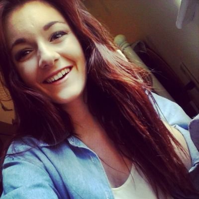 Hey, I'm LIllian! 15. Traveling is my def. my favorite. Just started videos on YouTube. Bacon Enthusiast. Dream of participating in Vidcon ❤ K bye :)