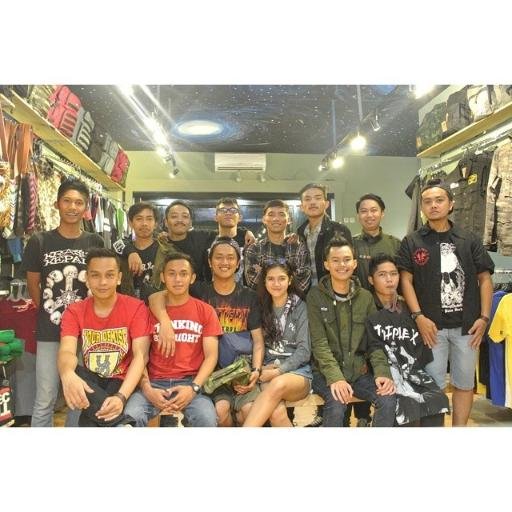 RidwanSanusi25's profile picture. Hidup adalah kutukan doger monget :)