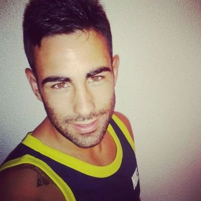 agu_puntero's profile picture. La vida es corta... sonríe le a quien llora, ignora a quien te critica y sé feliz con quien te importa...