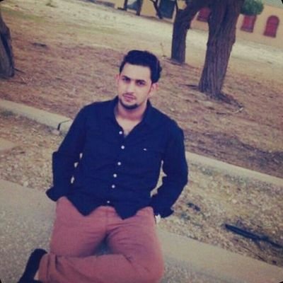 ‏‏‏من السهل أن تجد من تتحدث إليه . ولكن من الصعب أن تجد من تثق فيه
