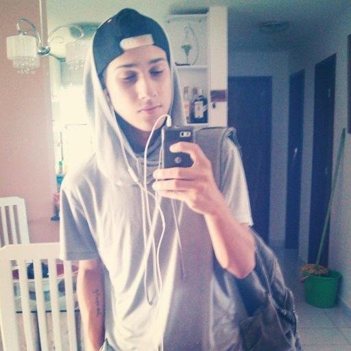 Brincalhão, amo esporte! :D, blogueiro, gente boa quer saber mais? só seguir! xD