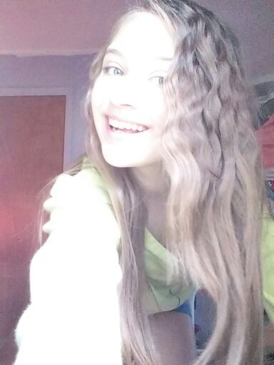 •I gave you a free follow and if you would like check out my main account @Audreyschultz02 •