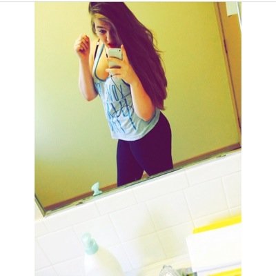 Tori ❤️
I got the crown all y'all hoes bow down
