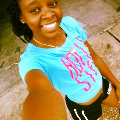 Back At It Again So Do Me A Favor And Follow Me Ill Follow Back. ✌