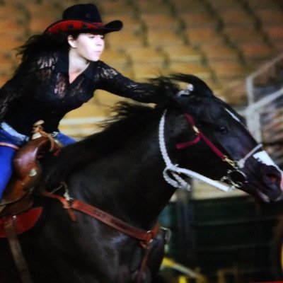 Royal S Performance Horses Sponsored by Royal S tack and Supply, Redneck OutPost and Bill Brooks Farrier. Chasin my dreams one rodeo at a time ✨