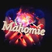 Hi I'm Skye and I LOVE AUSTIN MAHONE  I always wanted to meet him so can you guys help me out that would mean a lot. :) So follow ME I'm a MAHOMIE 4LIFE:)