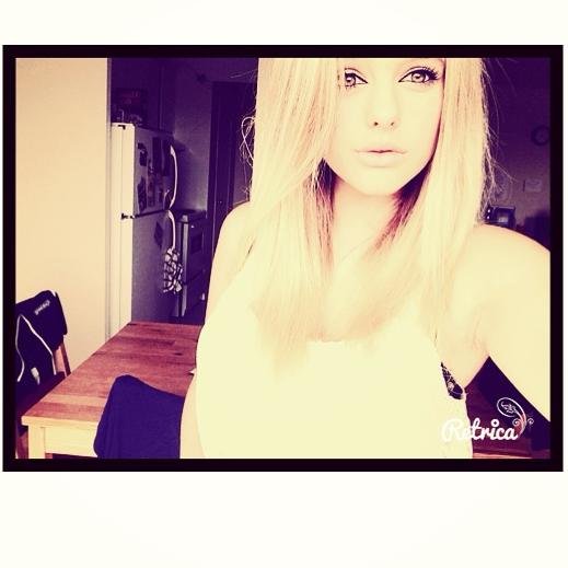 Canada Single pringle ☺ 
ask me anything http://t.co/5pMvzhiqxV