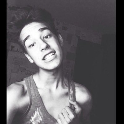 hey beautiful! this is a free follow from @xwhitesideshawn, go follow her :)