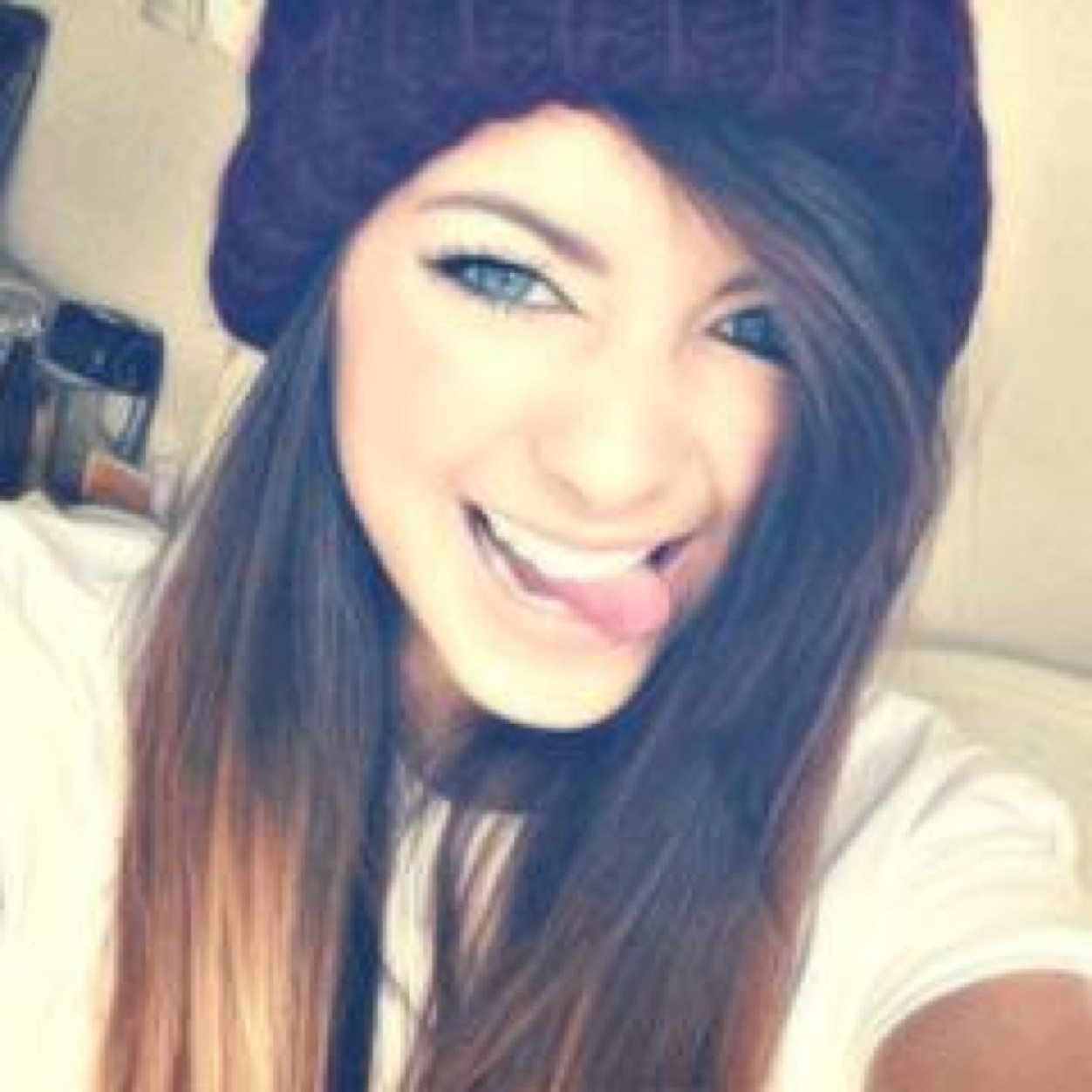 BrokenxCharlie's profile picture. |Not Zoella| Mummy of @LukeRobertsTWD_, Fiancé of @SammyTWD__ and Auntie of @CoralGrymes | Literate TWDRP |{Also known as BBQ}