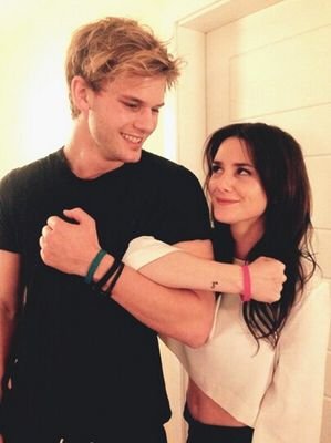 porrafallen's profile picture. Fallen é satanás falando com você 17.12.12