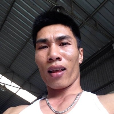 Cuộc sống này đang diễn như một vở tuồng
