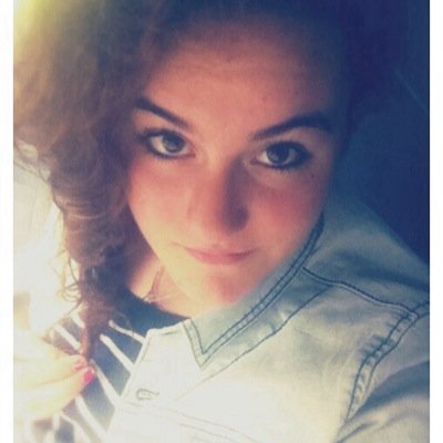 CazeLea's profile picture. la vie et trop courte pour la gacher #love 
snap :lelea77