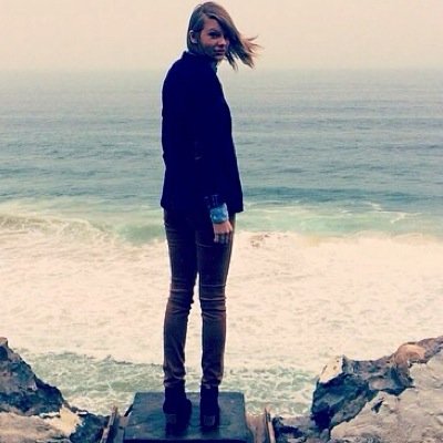 hey! this is my second account. i have free follow accounts so if you want more followers just ask!! :) #MTVHottest Taylor Swift
