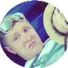 Не ТОРт-блоггер, писец пальцами по клавиатуре. самвсебедуматель напоказ