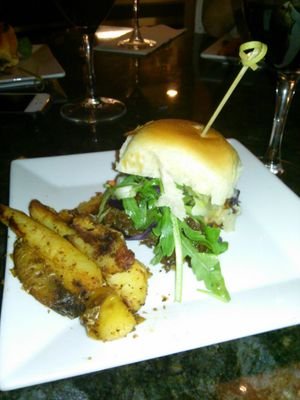 2fat4hollywood's profile picture. Fighting the battle of the bulge while working in a skinny girl's world.