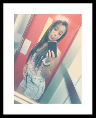 ~Soy tan unica que  poca gente me entiende~Uno quiere, el otro se deja querer. Uno apuesta y el otro nunca va a perder  ~~ siemprehermana13, tequiero (L)