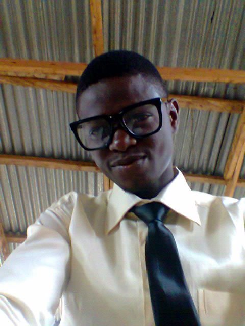 Am a gentle nd cool guy..... Am a student of the federal university of technology akure(futa) studying computer engineering..... Am abouh 7.5 tall in height