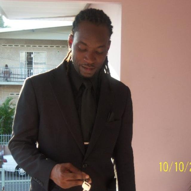 rpwr2pac's profile picture. musician