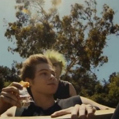 AMNESIATHETEARS's profile picture. this is a free follow, follow @Rama5SOS instead she does 5SOS polls, imagines and snaps, turn her notifications on so you don't miss out ~