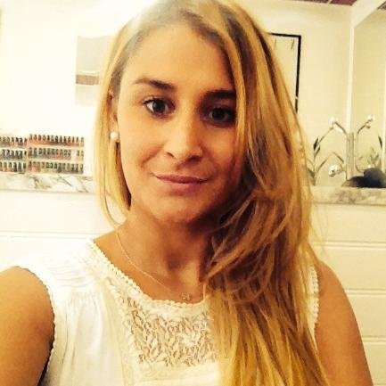 zoooooe's profile picture. Directeur Artistique Freelance