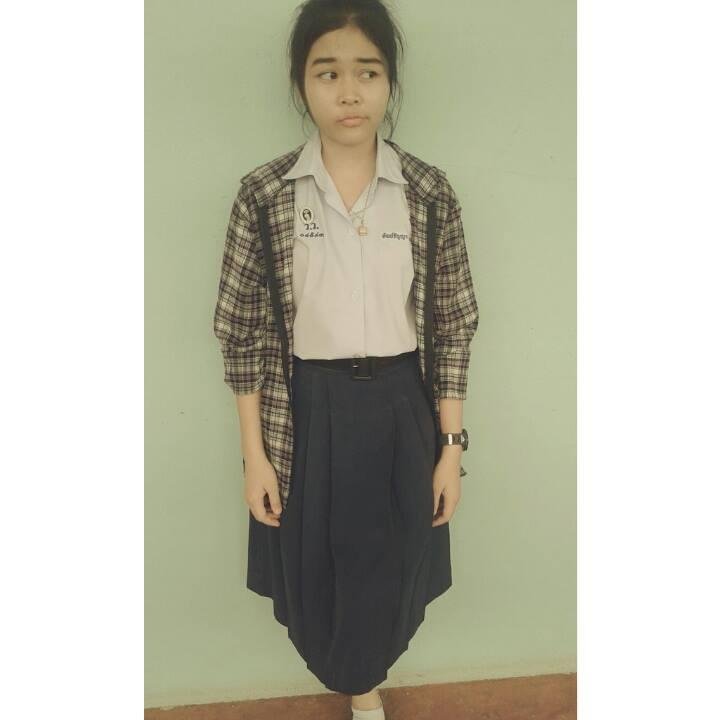 เธอทำให้ฉันรักก่อนแล้วเธอก็มาบอกลา  อยากรู้ใจนักนะว่าเธอคิดยังไงกับฉัน