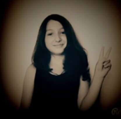 MicuRamona111's profile picture. I am forever directioner