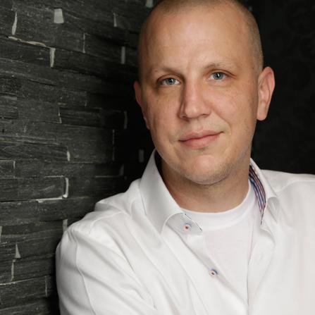 Making http://t.co/Kw23U5E9vZ happen / Belgium guy living in Germany