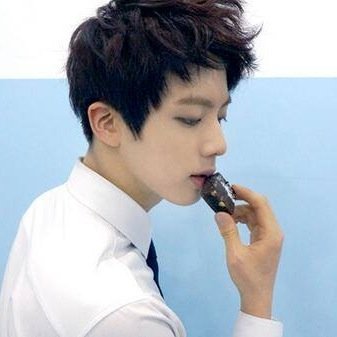 Integrante de Bts. Neverland {31-07-14}.