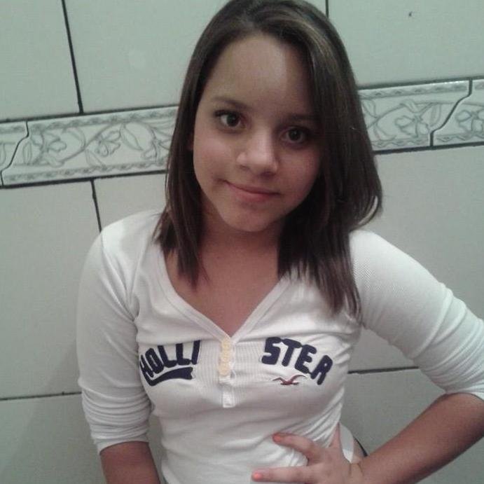 sou bonita tenho 11 anos moro em samambaia e estudo em taguatinga