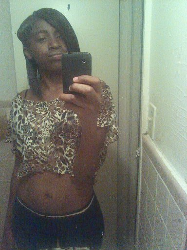 my name is bre'onna timeshia crockett bka bre or bcrock I like doing hair.                                      free my bruh rashad mcclinton.
