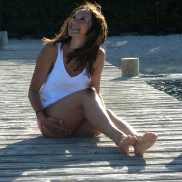 La plus fidèle des relations est entre un fumeur et sa cigarette. Elle brûle pour lui. Il meurt pour elle...