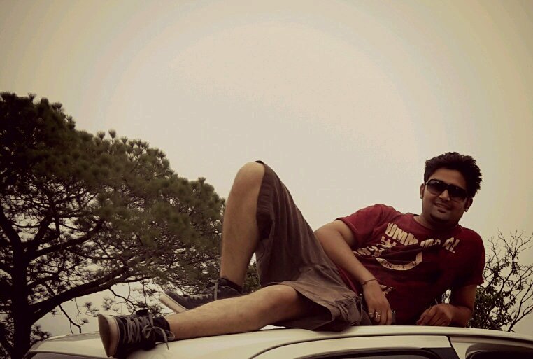 I love to make friends...I am a Mechanical Engineer and fun loving guy...loves travelling, singing and party with friends.....
