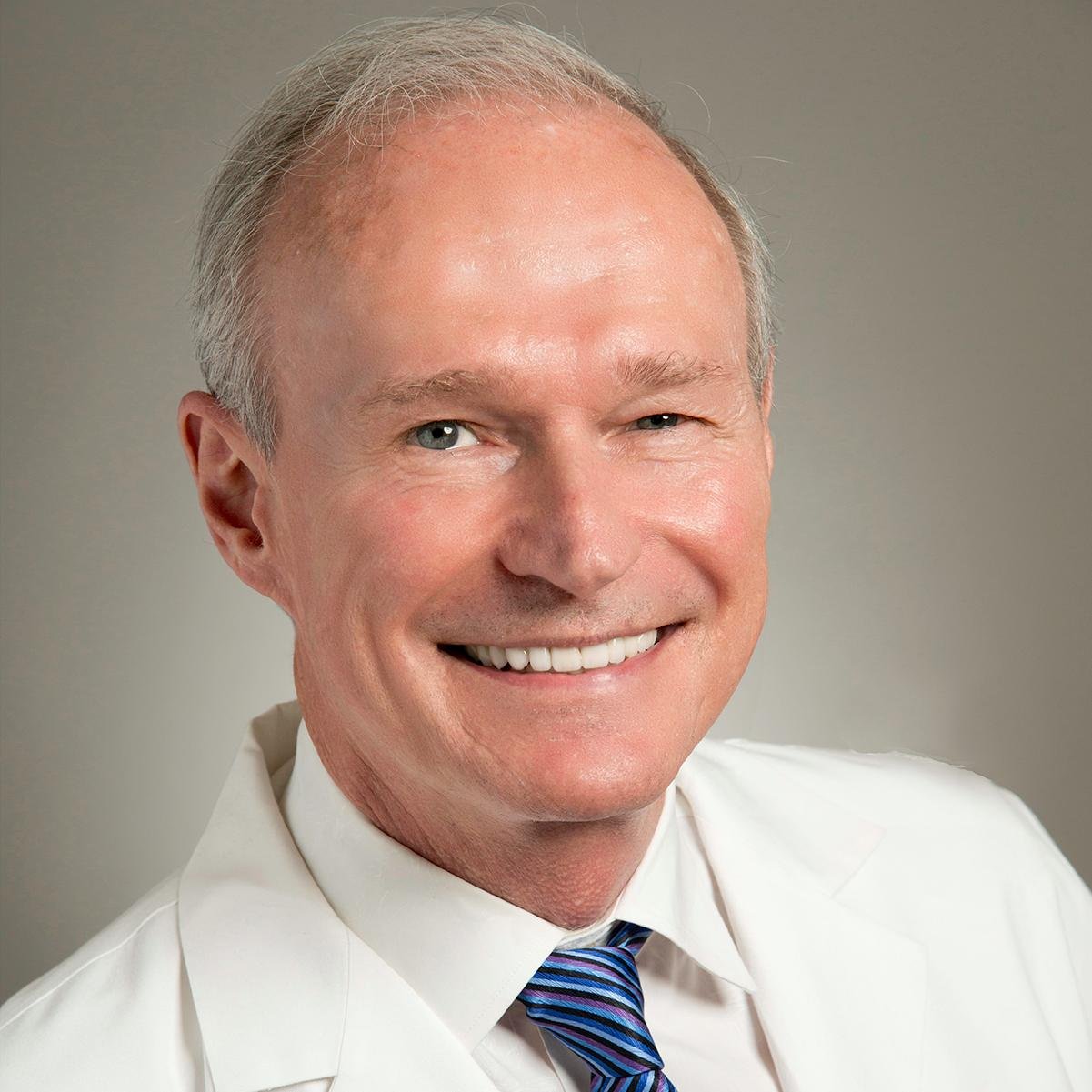 Dr. John Goosey is a nationally board certified and internationally recognized corneal and refractive surgeon. Call us today at 281-407-9209.