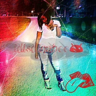 hit my ig Idtsdinaboo follow me i follow back my fb dina harris im a coo person
