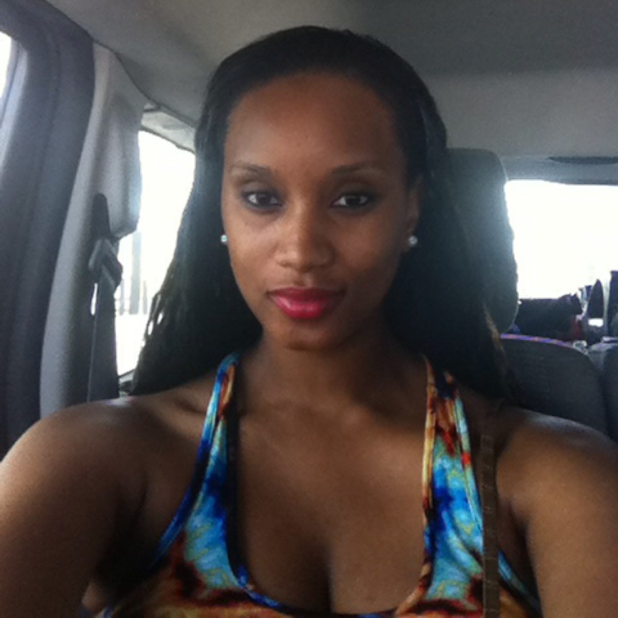 dambie18's profile picture. 