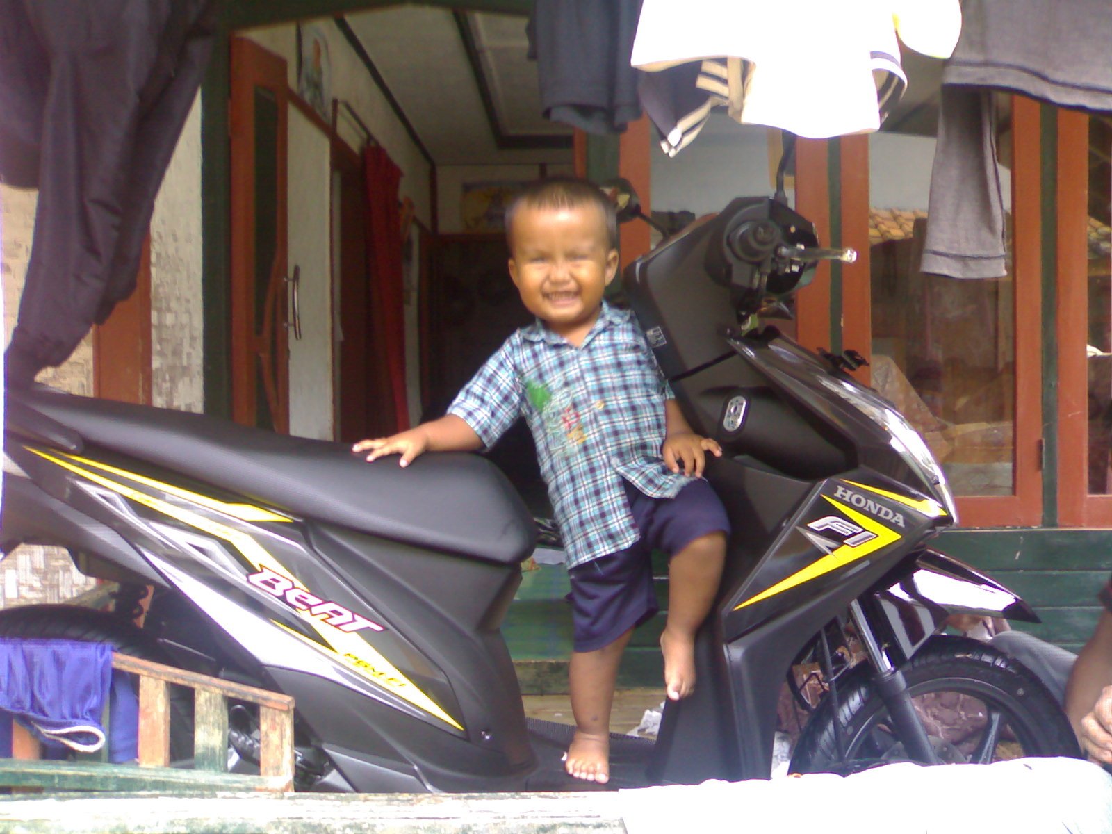 shonyirawan2's profile picture. si punya penykit kroniss,,, nya eta ganteng seumur hirupp...!!!