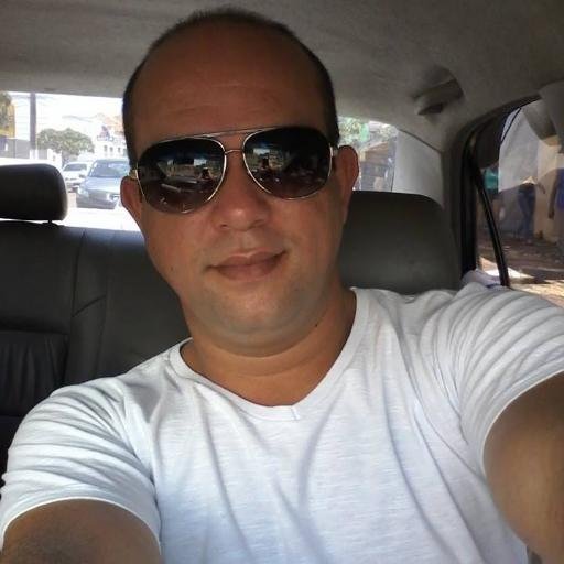 O que um indivíduo pode ser para o outro, não significa grande coisa, no fim cada qual acaba só. Ser feliz, diz Aristóteles, é bastar- a si mesmo.