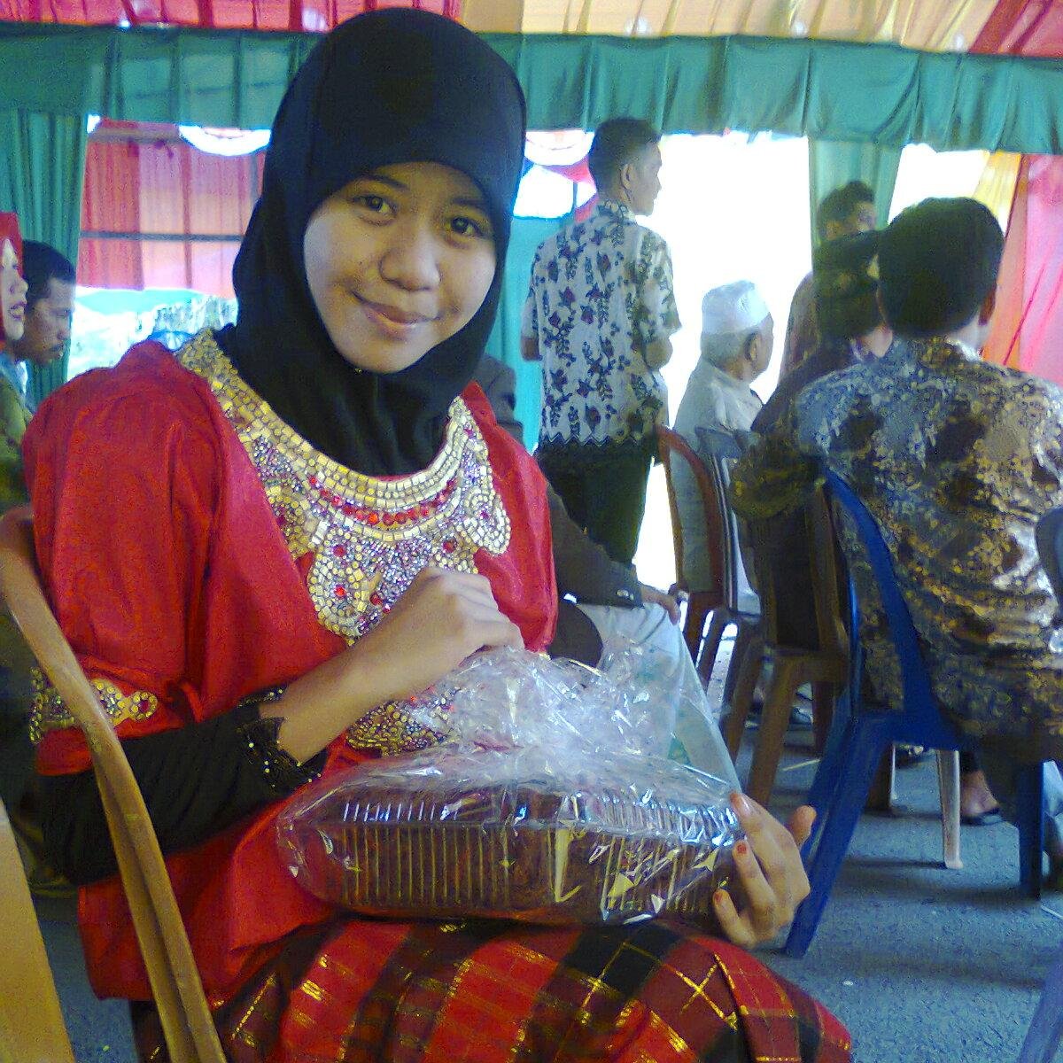 luph mazrura luph marfu'a luph mazfufa luph ummi luph abba & keluarga besar hj.CAYA MASUD