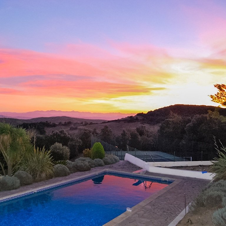 Private Villa for rent with exceptional views near Carcassonne. Listed on OwnersDirect