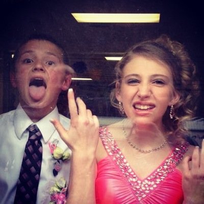 Freshmen .14 years old.basketball and cheer is the only life i live.#12 has my heart.in a relationship with evan preece.make your dreams small and reality big.✨