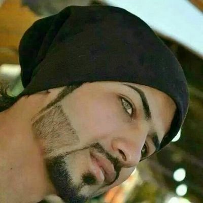 ظمـيآن صـب لي كآسـ ك ونآدم ـني

لـذة آلع ـآشـق وسـكرة آنـفآسـه آرونـي حـد آلظـمآ مـنـك وسآمح ـني عـآدة آلع ـطشـآن يفـقـد آح ـسـآسـه
