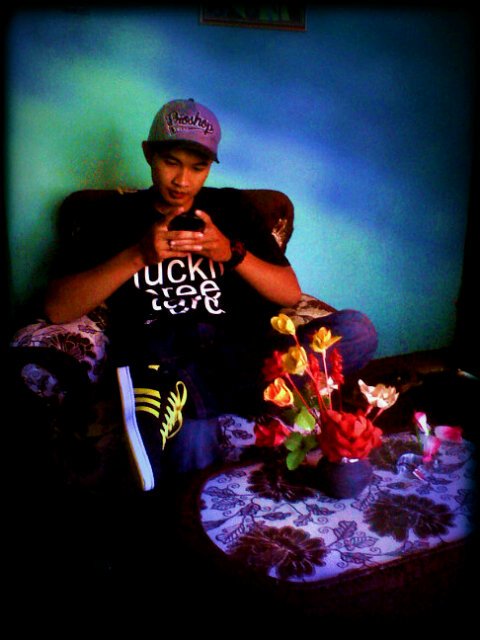 Ora pengin muluk2 ah sing penting cukup .                                                        ♥mimi